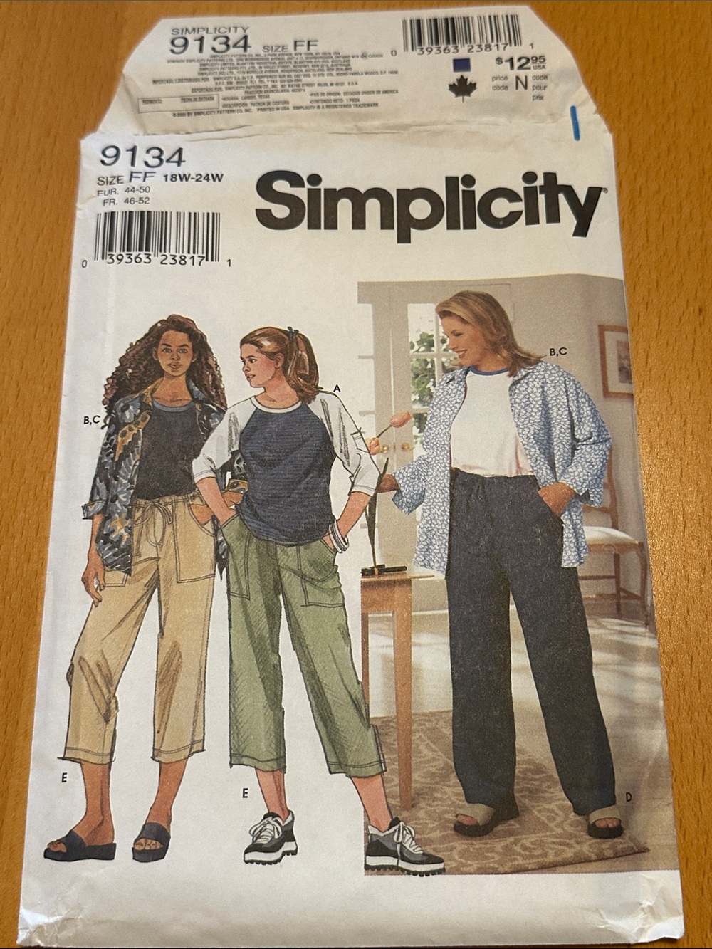 New uncut sewing pattern Simplicity 9134 women’s shirt, pants, knit top